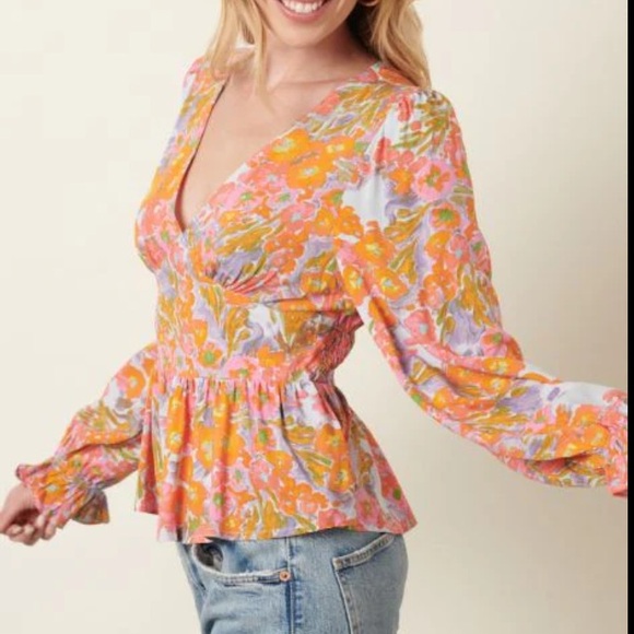 MITTOSHOP NWT Floral Print Long Sleeve Peplum Top. Size Medium - Picture 4 of 11